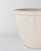 Load image into Gallery viewer, Glossy Cream Garden Pots (Set of 3)