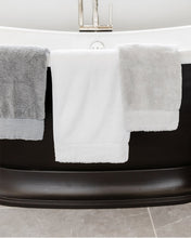 Load image into Gallery viewer, Istanbul White Bath Collection