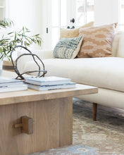 Load image into Gallery viewer, Ojos Pillow Cover