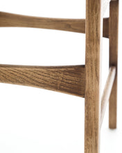 Load image into Gallery viewer, Bobby Chair
