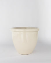 Load image into Gallery viewer, Glossy Cream Garden Pots (Set of 3)

