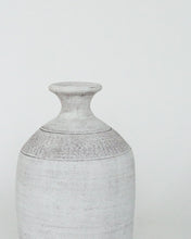 Load image into Gallery viewer, Hakan Vase
