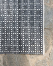 Load image into Gallery viewer, Burgos Indoor / Outdoor Reversible Rug
