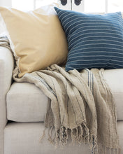 Load image into Gallery viewer, Pershing Linen Throw
